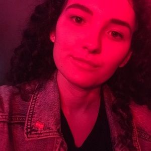 Meet your Posher, Carlee